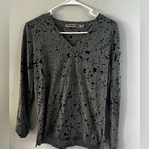 MICHAEL STARS M Top Grey Black Splatter Print Burnout Long‎ Sleeve Tee V Neck